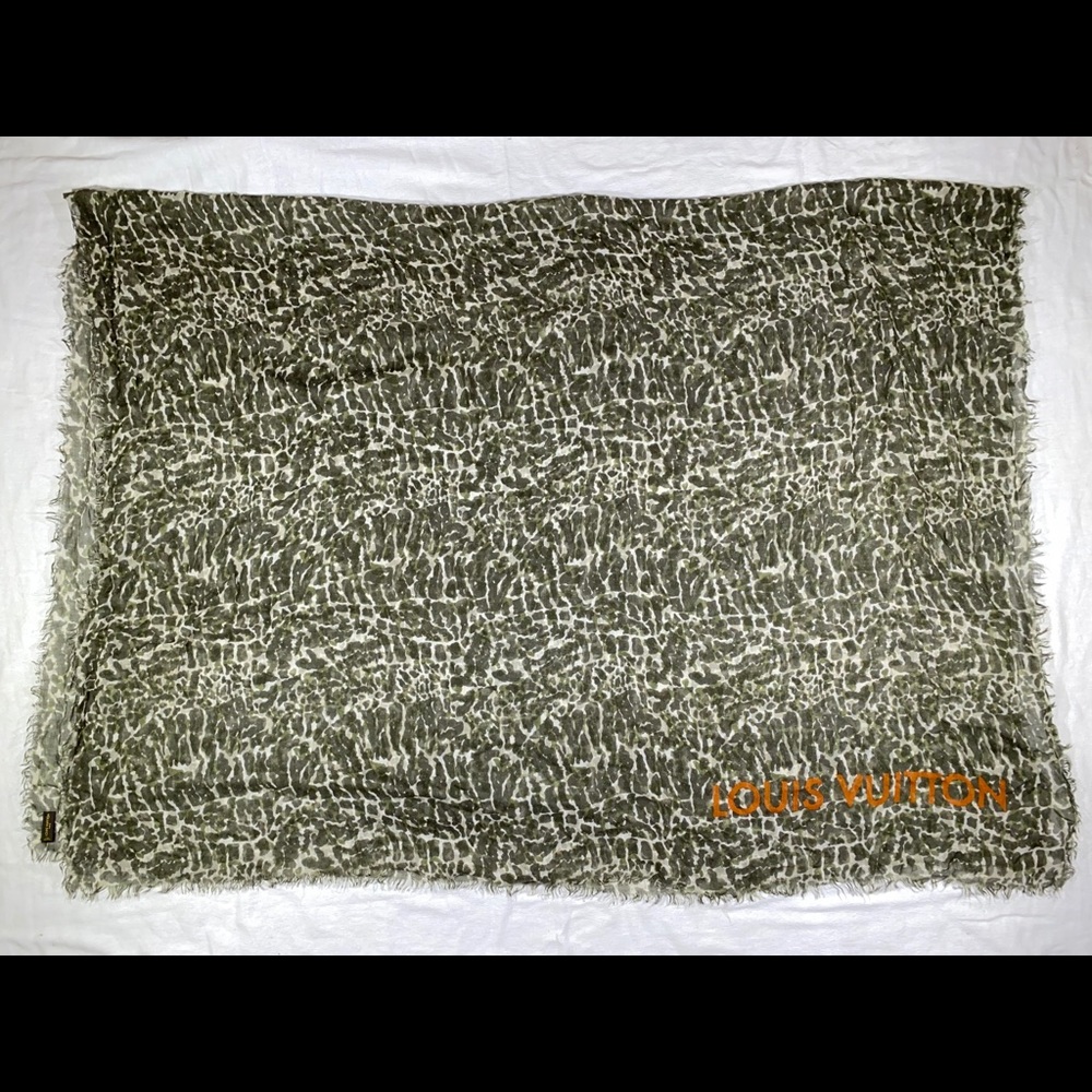 Louis Vuitton camouflage Shaw